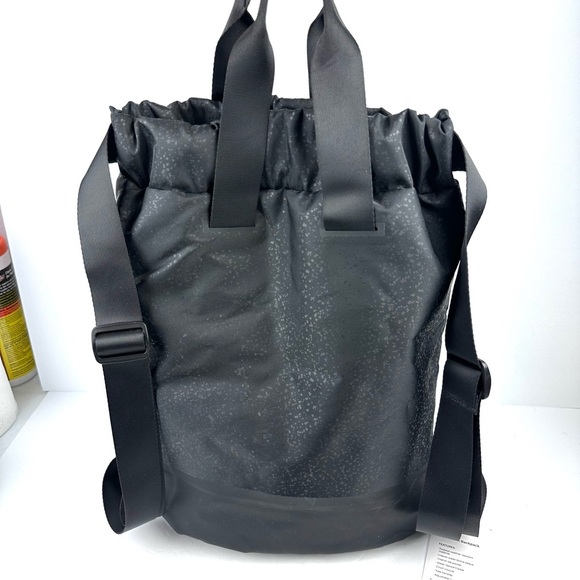 Vooray Flex Cinch Backpack Black FOIL Nylon Lightweight Drawstring Brand New - Picture 6 of 13